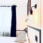 Gaspard & Margot Hotel 2*